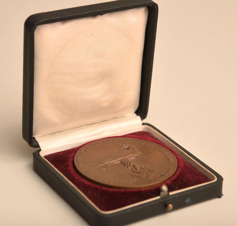GERMAN WWII REICHS MINISTER OF AGRICULTURAL & FOOD MEDALLION.