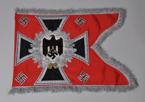  WWII THIRD REICH ARMY ARTILLERY SWALLOW TAIL FLAG.