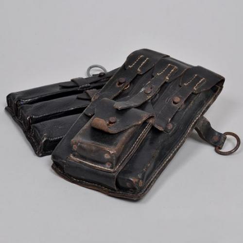  GERMAN WWII ARMY/SS BLACK LEATHER MP40 POUCH SET.