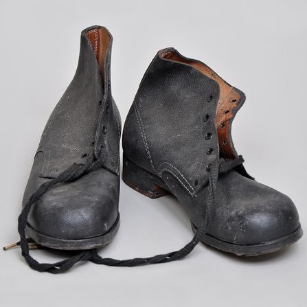 GERMAN LATE WWII ANKLE BOOTS.