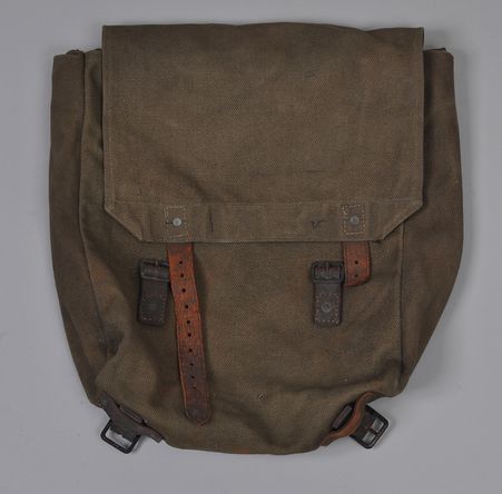 BRITISH WWI AMERICAN MADE 14 PATTERN BACK PACK.