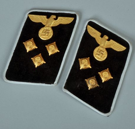 GERMAN WWII KREIS EINSATZLEITER COLLAR PATCHES.