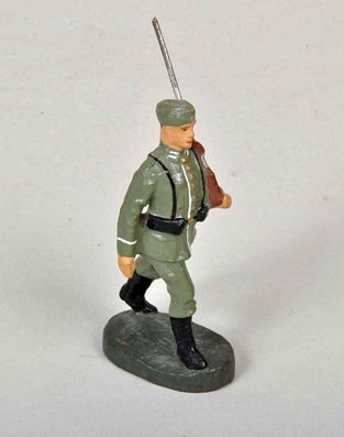 GERMAN WWII ELASTOLIN GERMAN INFANTRYMAN MARCHING.