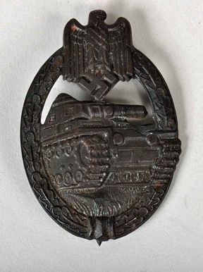 GERMAN WWII PANZER ASSAULT BADGE IN BRONZE.