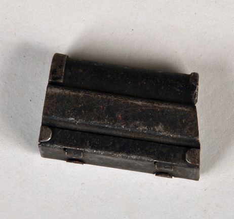 GERMAN WWI MP18 ADAPTOR FOR PO8 LUGER MAGAZINE.