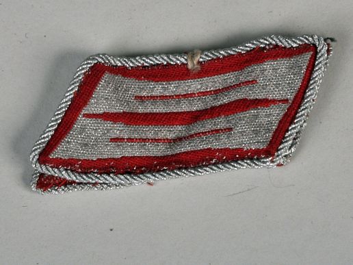 GERMAN WWII AREA POLICE COLLAR PATCHES.