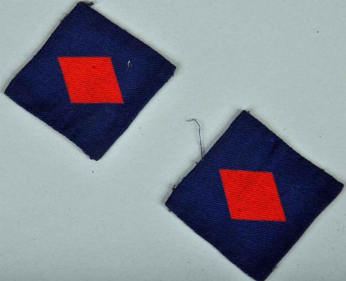 BRITISH WWII 61ST DIVISION PAIR OF PATCHES.