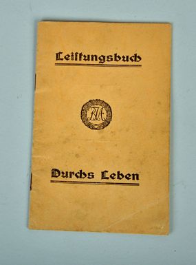 GERMAN WWII THIRD REICH SPORTS BOOK.