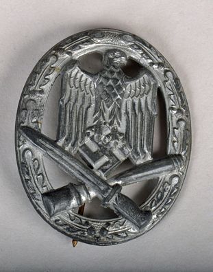 GERMAN WWII GENERAL ASSAULT BADGE IN SILVER.