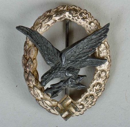 GERMAN WWII LUFTWAFFE RADIO OPERATOR AIR GUNNER BADGE.