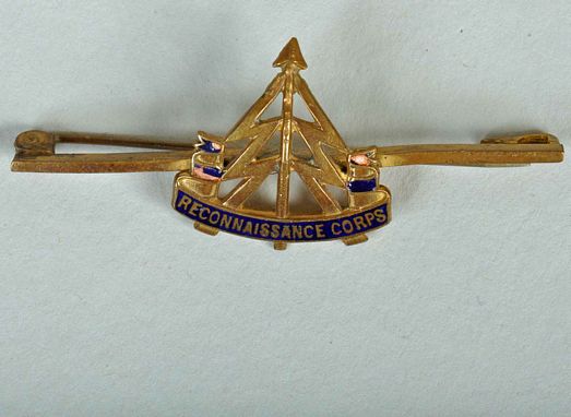 BRITISH WWII RECONNAISSANCE CORPS SWEETHEART PIN.