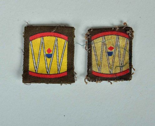 BRITISH WWII 45H INFANTRY DIVISION SHOULDER PATCHES.