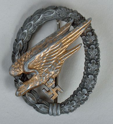 GERMAN WWII LUFTWAFFE PARATROOPER BADGE.