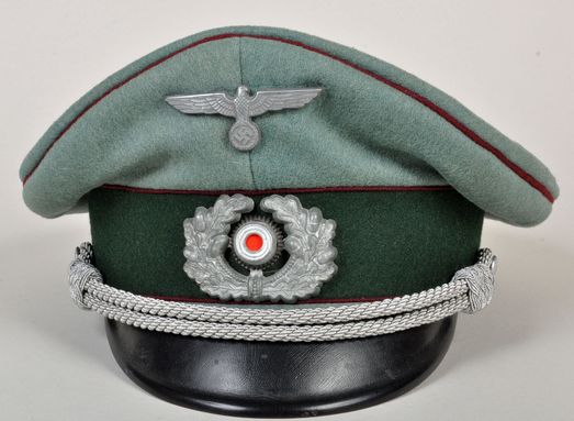 GERMAN WWII SMOKE TROOPS VISOR CAP.