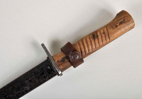 GERMAN WWI ERNST BUSCH FIGHTING KNIFE.