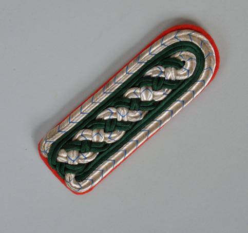 GERMAN WWII CITY BAVARIAN POLICE SHOULDER BOARD.