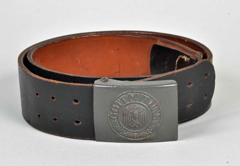 GERMAN WWII ARMY LATE WAR BELT AND BUCKLE.