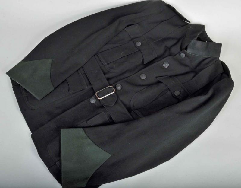 BRITISH ROYAL IRISH RIFLES VICTORIAN FROCK COAT.