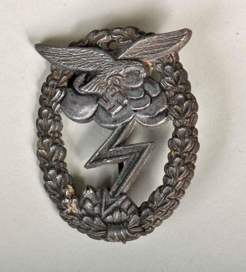 GERMAN WWII LUFTWAFFE GROUND ASSAULT BADGE.