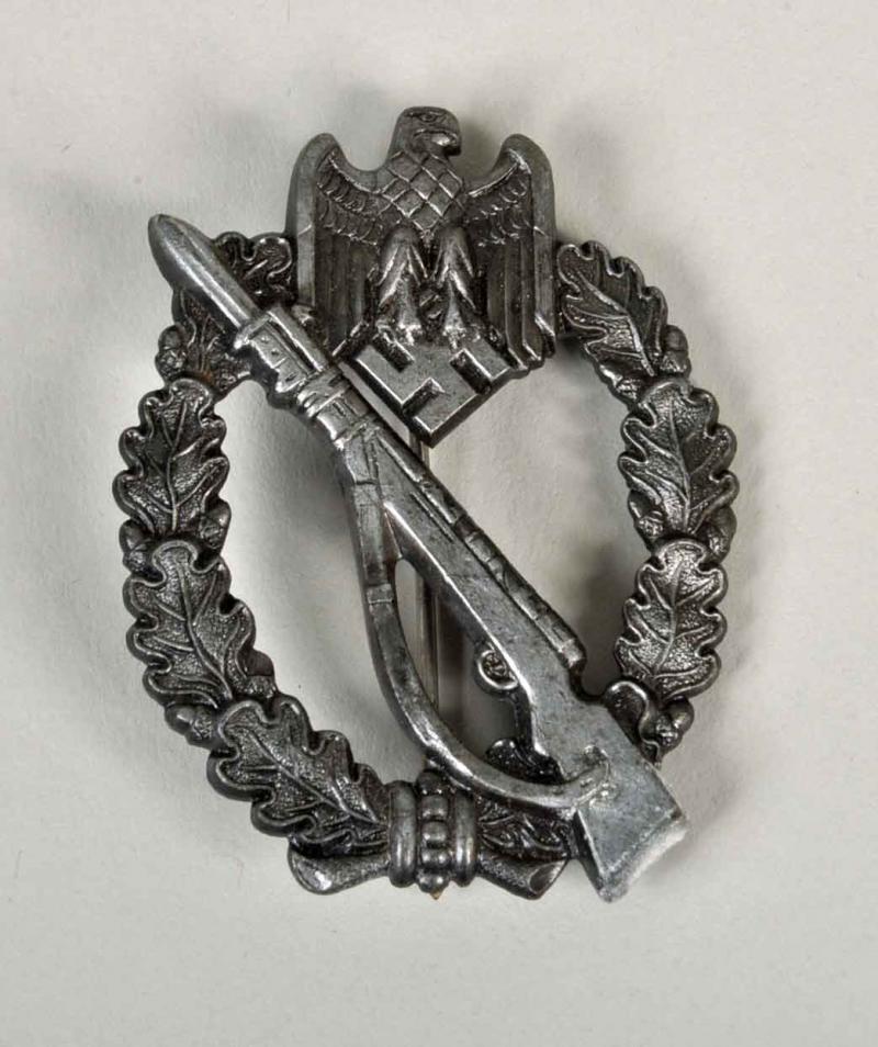 GERMAN WWII INFANTRY ASSAULT BADGE IN BRONZE.