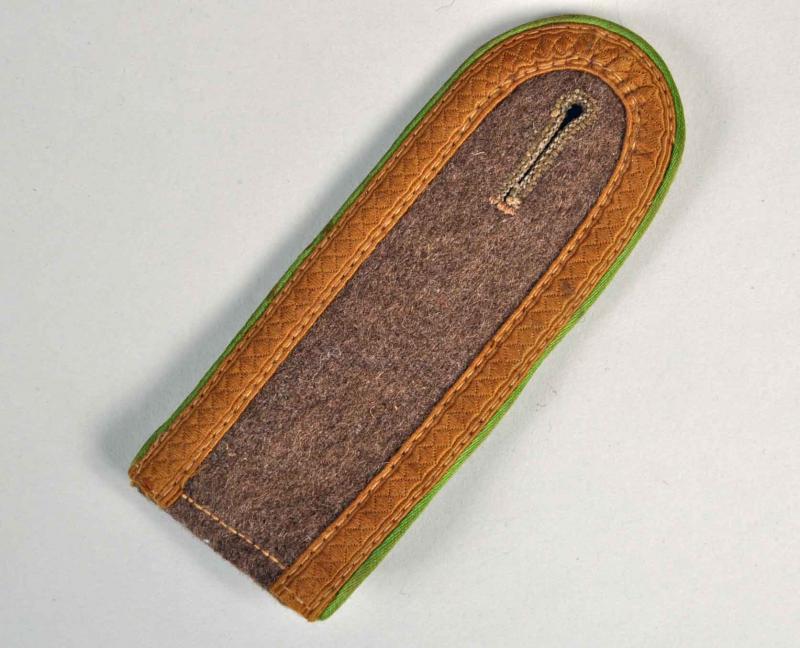 GERMAN WWII TROPICAL PANZER GRENADIER NCO SHOULDER BOARD.