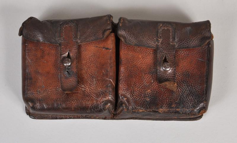 GERMAN WWII G43 BROWN PEBBLED LEATHER AMMUNITION POUCH.