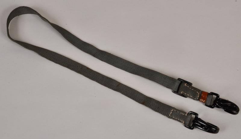 GERMAN WWII FLARE POUCH STRAP.