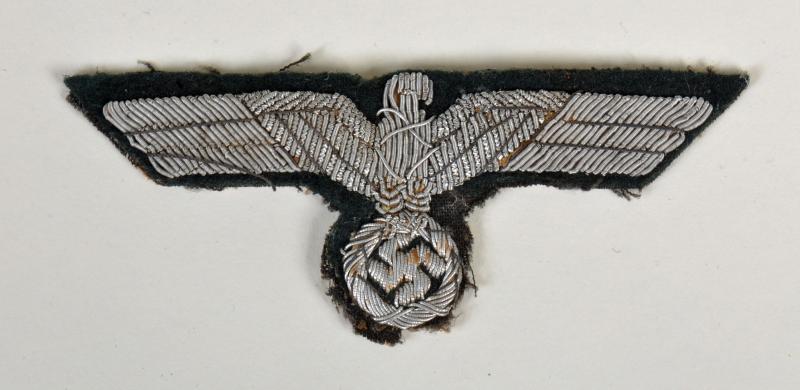 GERMAN WWII ARMY OFFICERS BREAST EAGLE.