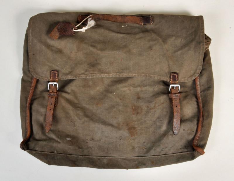 GERMAN WWII OFFICERS VALISE.