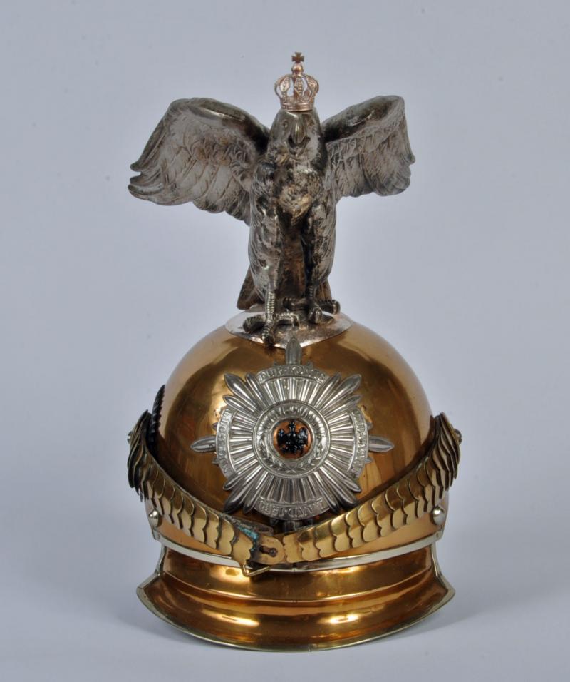 GERMAN WWI GUARD DU CORPS ENLISTED MANS HELMET WITH PARADE EAGLE.