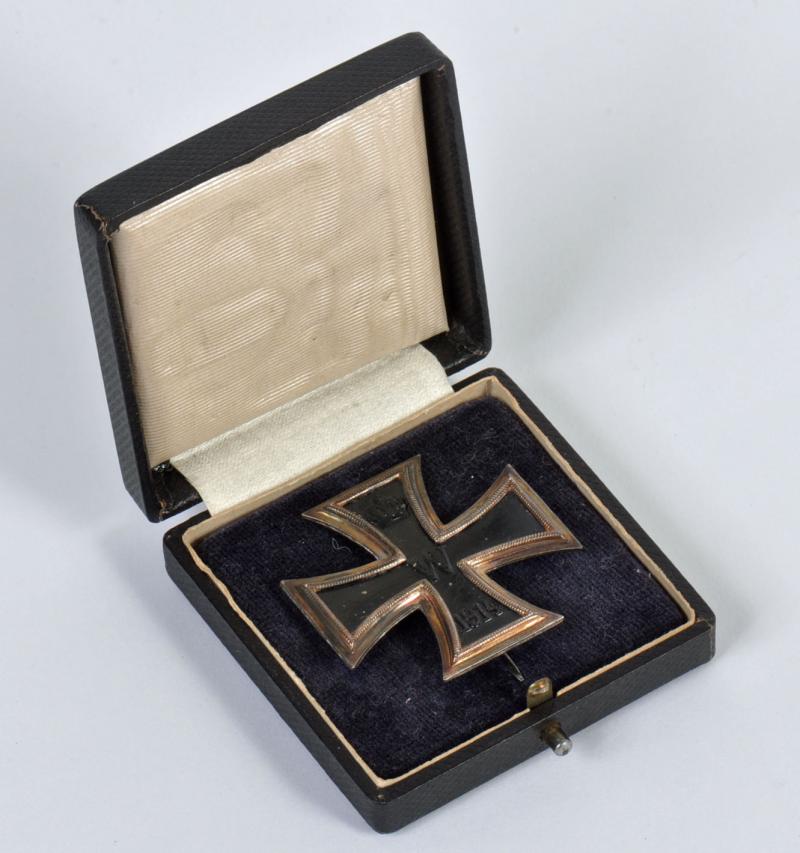 GERMAN WWI IRON CROSS 1ST CLASS CASED.