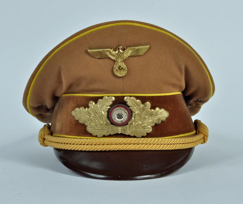 GERMAN WWII REICH LEVEL POLITICAL LEADERS VISOR CAP.