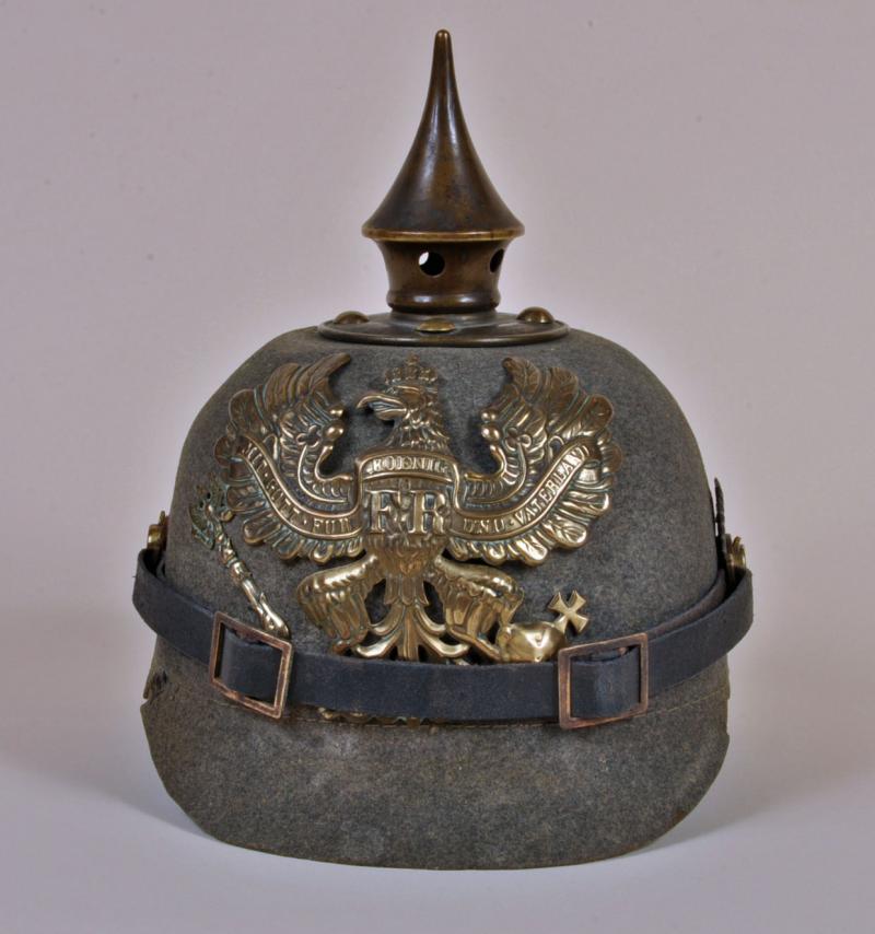 GERMAN WWI PRUSSIAN FELT ERSATZ PICKELHAUBE.