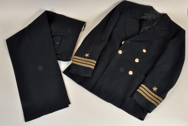 U.S. WWII NAVAL COMMANDERS TUNIC AND TROUSERS.