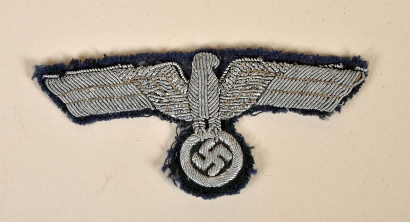 GERMAN WWII ARMY OFFICERS BREAST EAGLE.