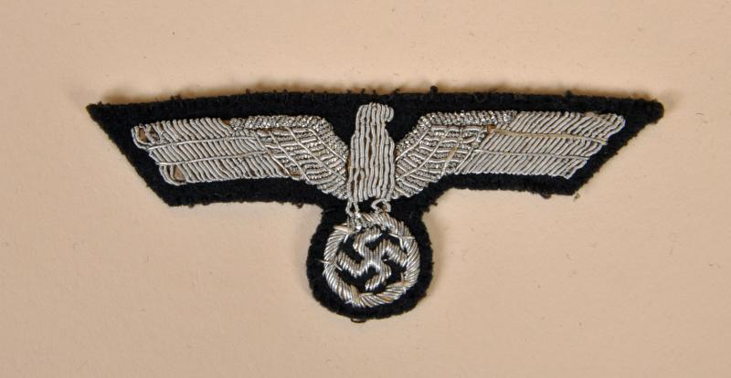 GERMAN WWII ARMY OFFICERS BREAST EAGLE.