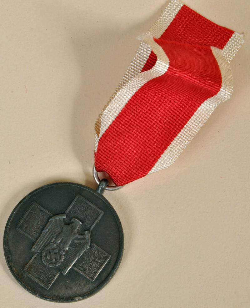 GERMAN WWII SOCIAL WELFARE MEDAL.