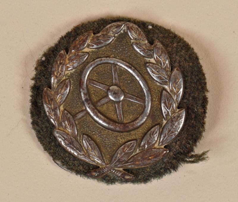 GERMAN WWII ARMED FORCES DRIVERS BADGE IN BRONZE.
