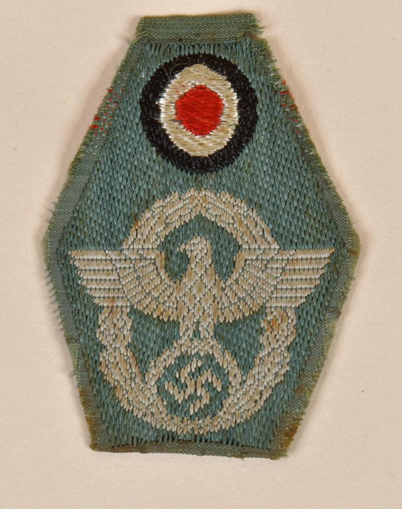 GERMAN WWII POLICE OVERSEAS CAP EAGLE.