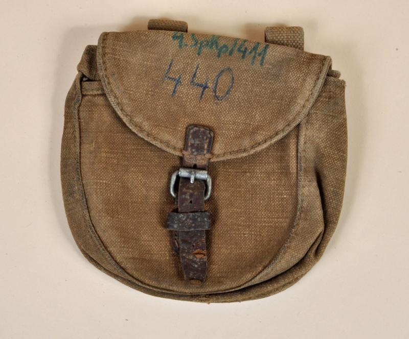 RUSSIAN WWII PPSH40 MAGAZINE POUCH.