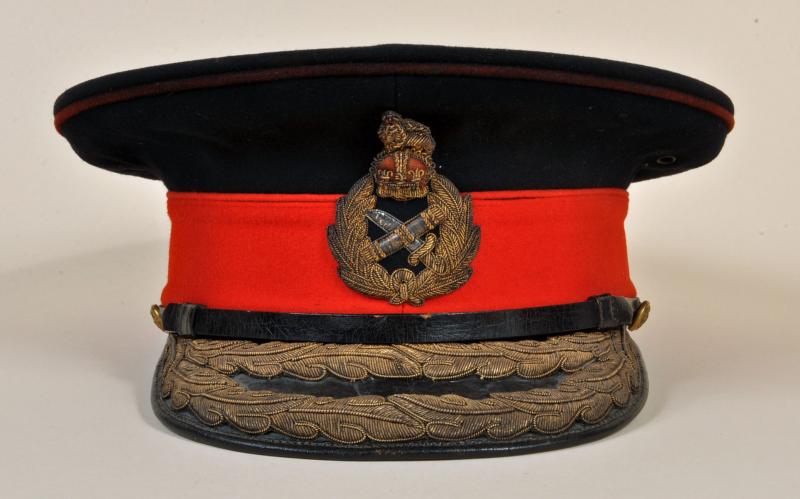 BRITISH WWII GENERAL OFFICERS VISOR CAP.
