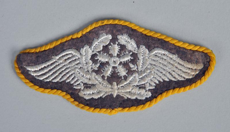 GERMAN WWII LUFTWAFFE FLYING TECHICAL PERSONNEL ARM BADGE.