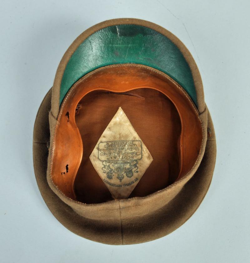 BRITISH WWI ROYAL SUSSEX REGIMENT OFFICERS VISOR CAP.