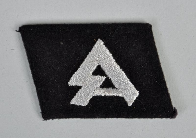 GERMAN WWII SS PANZER GRENADIER DIVISION HORST WESSEL COLLAR PATCH.