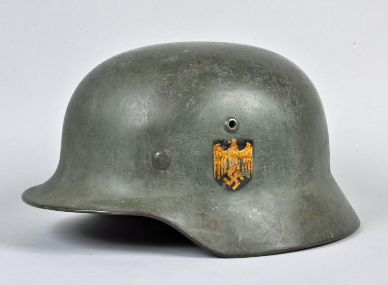 GERMAN WWII M.35 SINGLE DECAL ARMY HELMET, HUGE SIZE.