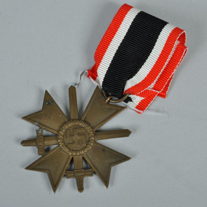 GERMAN WWII WAR SERVICE CROSS 2ND CLASS WITH SWORDS.