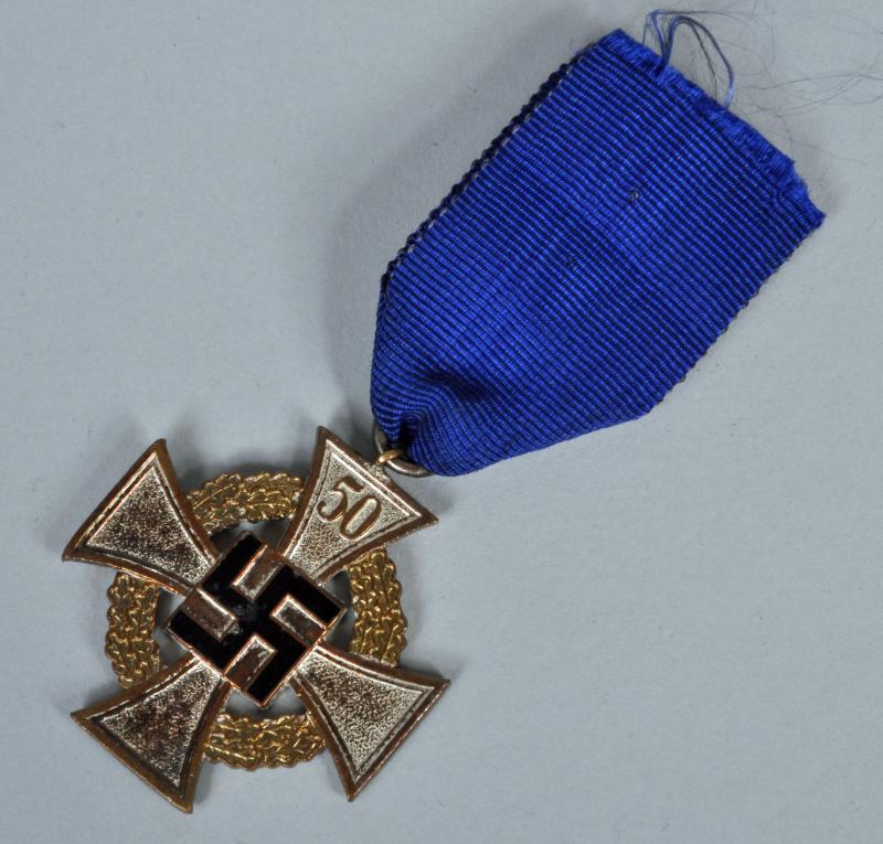GERMAN WWII 50 YEAR NATIONAL FAITHFUL SERVICE MEDAL.