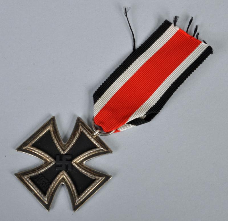 GERMAN WWII IRON CROSS 2ND CLASS. UNNUMBERED VERSION.