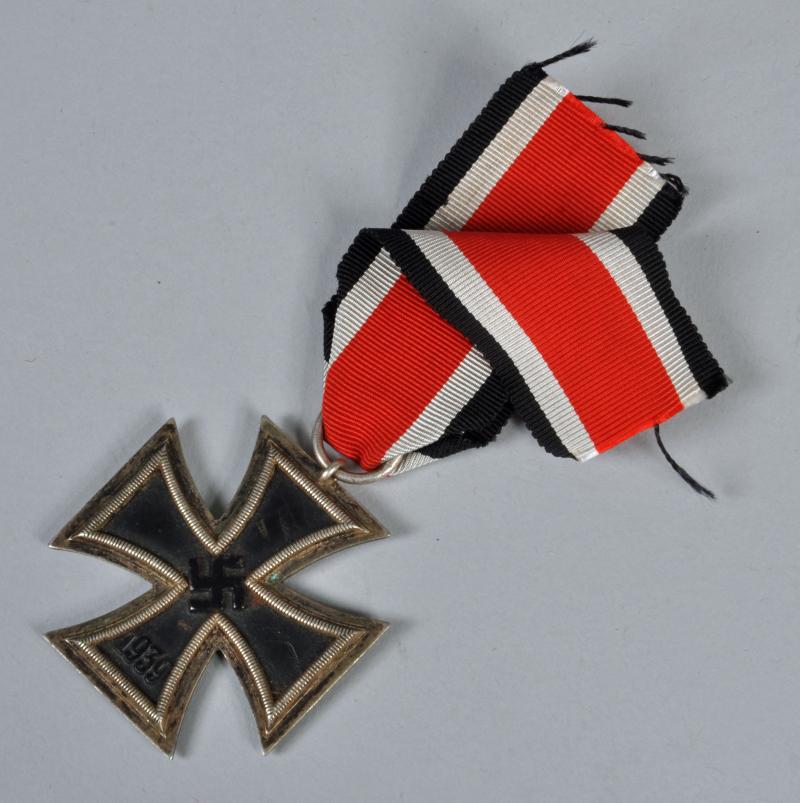 GERMAN WWII IRON CROSS 2ND CLASS. UNNUMBERED VERSION.