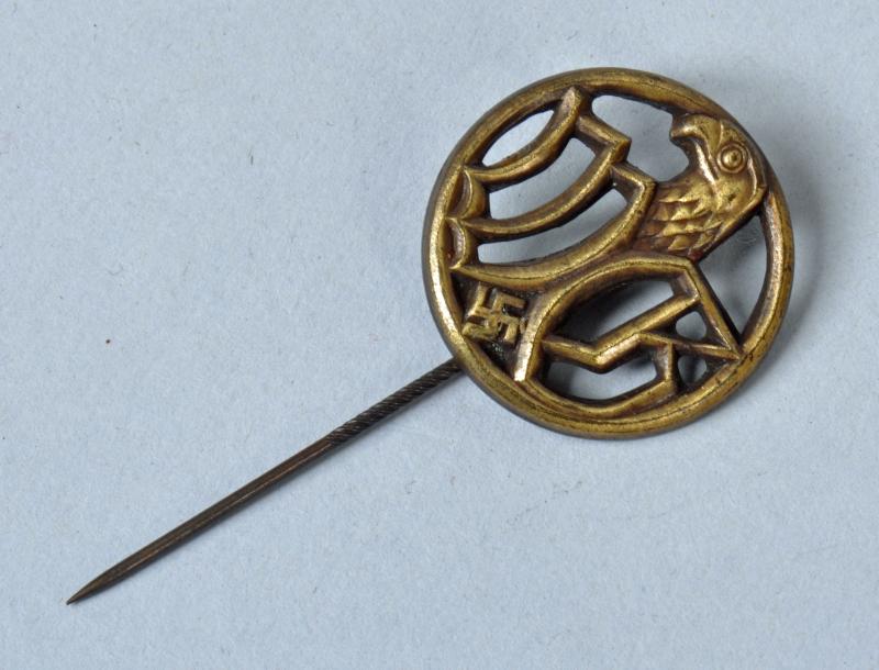GERMAN WWII AUXILIARY WORKERS OF THE WEHRMACHT BADGE.